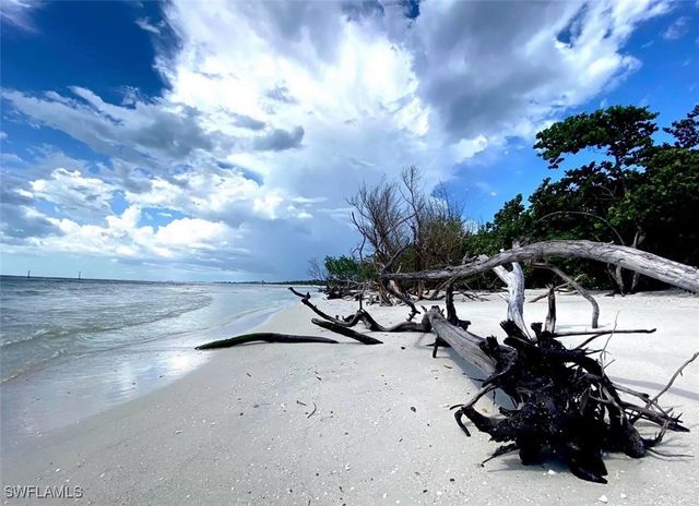 4228 Crayton RD, Naples, FL 34103