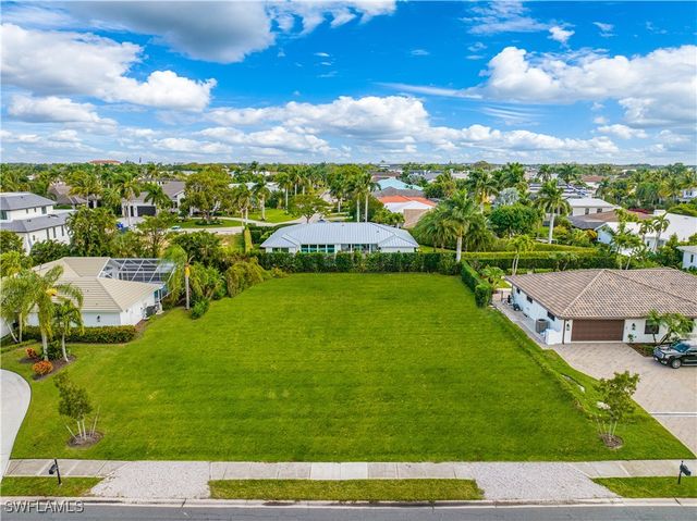 4228 Crayton RD, Naples, FL 34103