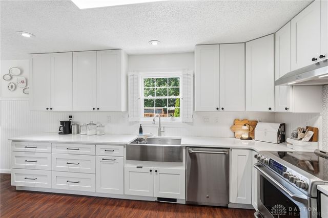 927 Golden Meadows Court, Trenton, OH 45067