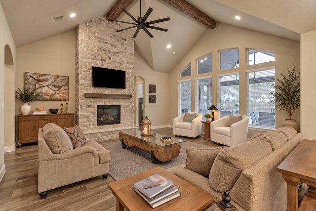 305 Pewter Sky Drive, Montgomery, TX 77316