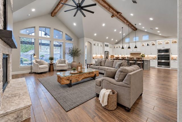 305 Pewter Sky Drive, Montgomery, TX 77316