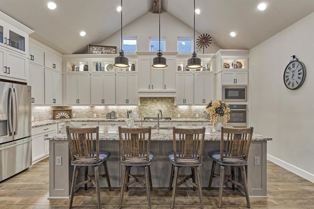 305 Pewter Sky Drive, Montgomery, TX 77316