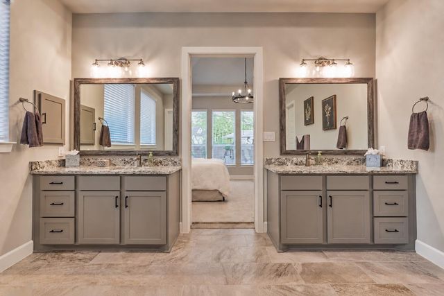 305 Pewter Sky Drive, Montgomery, TX 77316