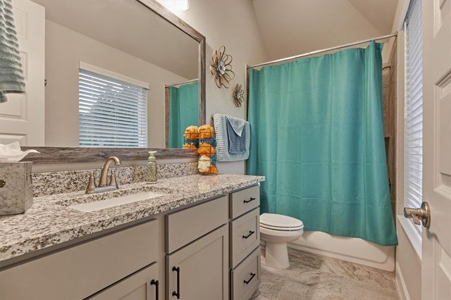 305 Pewter Sky Drive, Montgomery, TX 77316