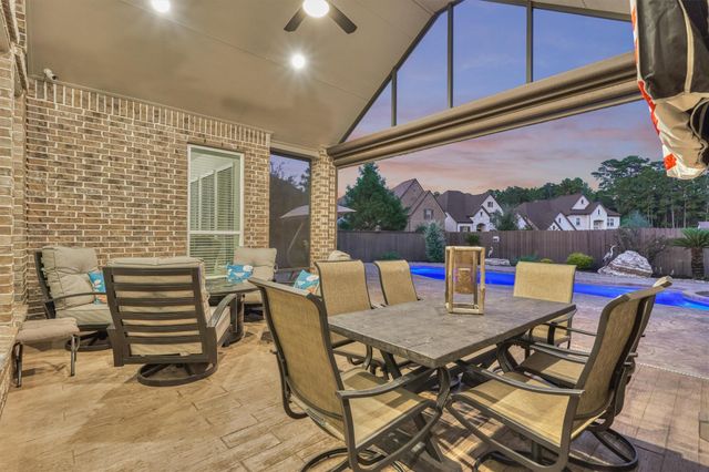 305 Pewter Sky Drive, Montgomery, TX 77316