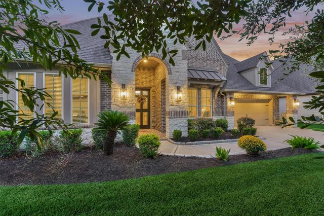 305 Pewter Sky Drive, Montgomery, TX 77316