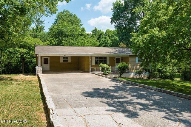 1940 Harris Rd, Knoxville, TN 37924