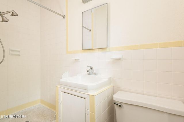 1940 Harris Rd, Knoxville, TN 37924