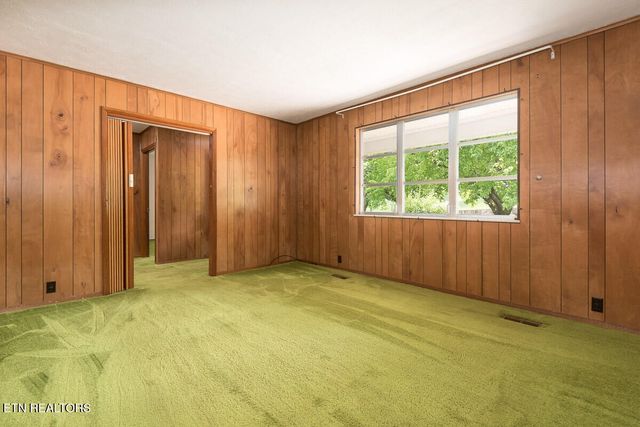 1940 Harris Rd, Knoxville, TN 37924