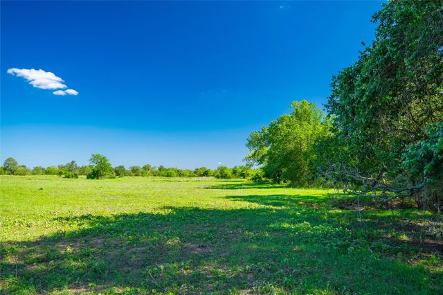 0 Sparta Field Road, Waelder, TX 78959