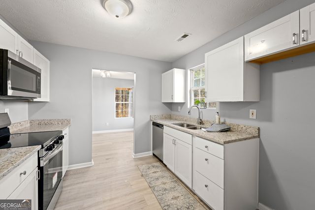 83 Sydney Woods Drive, Forsyth, GA 31029