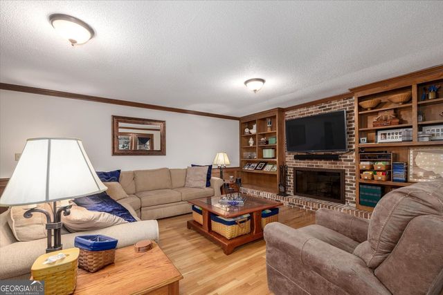 1942 Musket Court, Smoke Rise, GA 30087