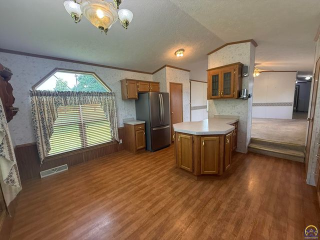 6935 SE 53rd St, Tecumseh, KS 66542