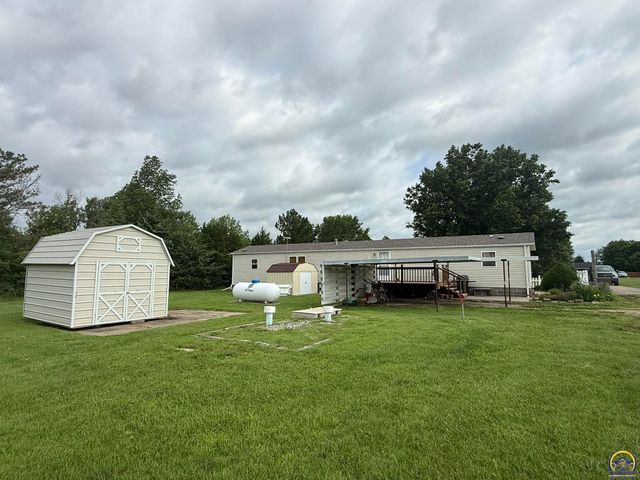 6935 SE 53rd St, Tecumseh, KS 66542