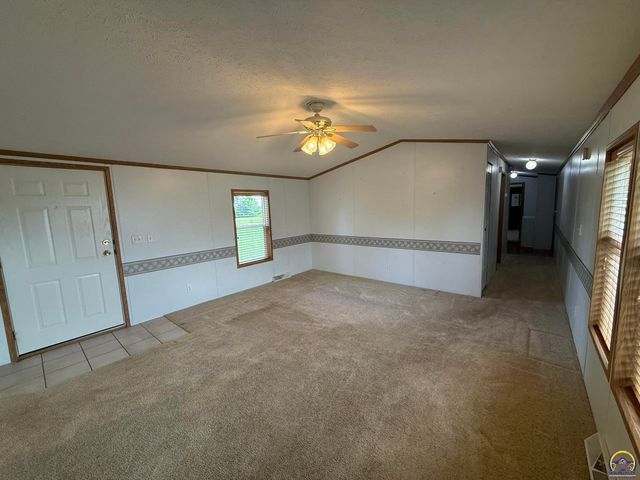 6935 SE 53rd St, Tecumseh, KS 66542