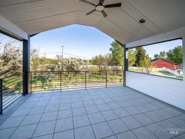 1590 N Watershed Ln, Star, ID 83669