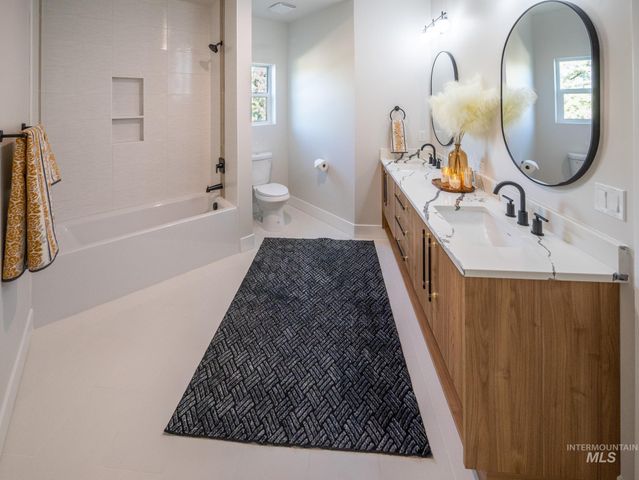 1590 N Watershed Ln, Star, ID 83669