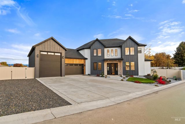 1590 N Watershed Ln, Star, ID 83669