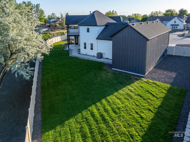 1590 N Watershed Ln, Star, ID 83669