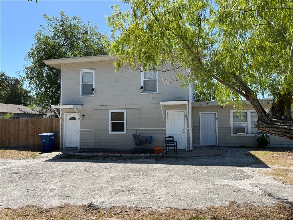 902 W Lakeside Dr, Corpus Christi, TX 78418 — photo 2