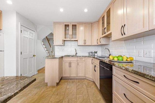 59 Union St 59R, Boston, MA 02135