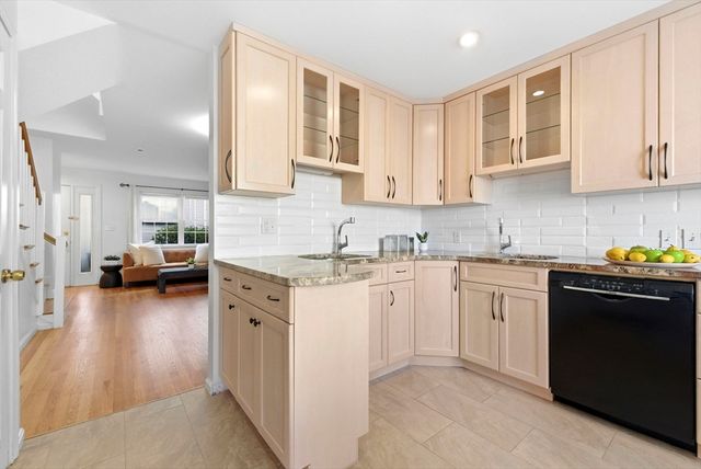 59 Union St 59R, Boston, MA 02135