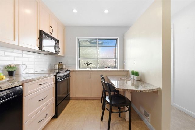 59 Union St 59R, Boston, MA 02135