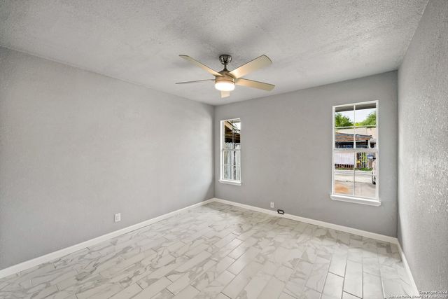 5943 Fairbrook, San Antonio, TX 78242