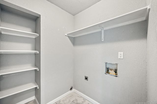 5943 Fairbrook, San Antonio, TX 78242