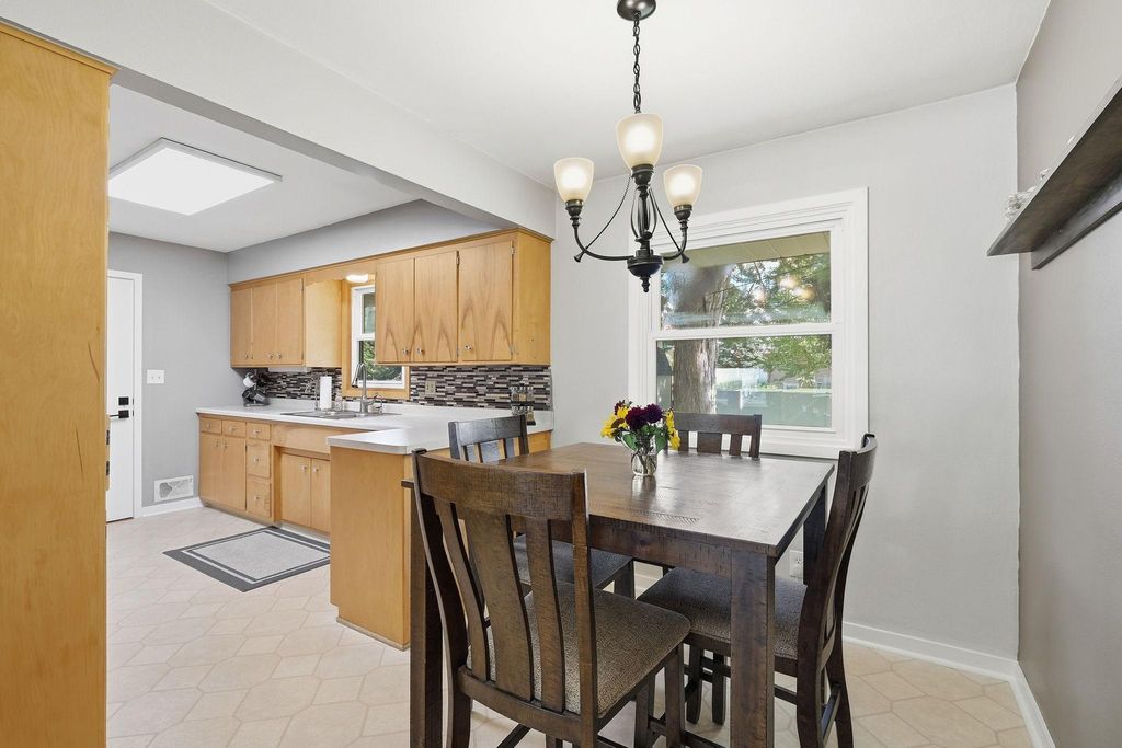 2692 Marion Street, Roseville, MN 55113 — photo 5