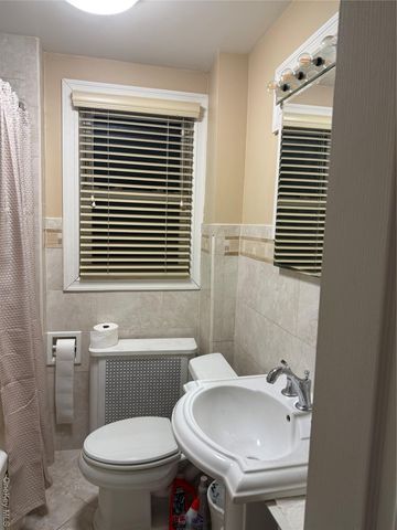 85 Bucknell Road, Valley Stream, NY 11580