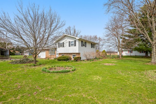 8977 E Chicago Trail, New Carlisle, IN 46552