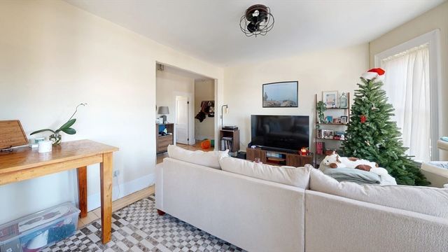 1161 Commonwealth Ave 8, Boston, MA 02134