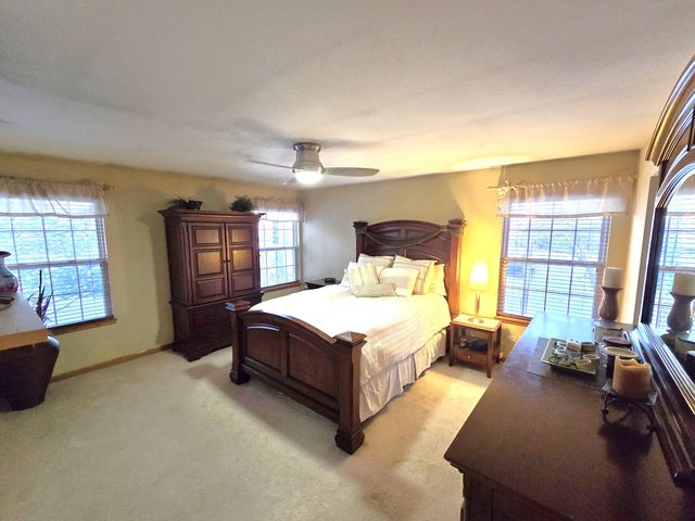 16719 S Sunset Ridge Court, Lockport, IL 60441