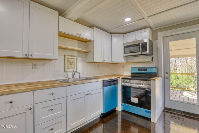 720 Old Highway 11, Rogersville, TN 37857