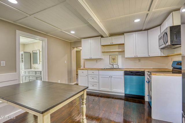 720 Old Highway 11, Rogersville, TN 37857