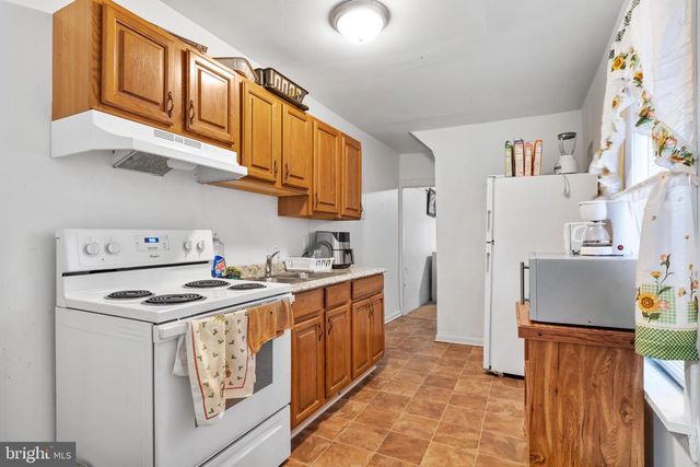 1218 BAILEY ST, Harrisburg, PA 17103