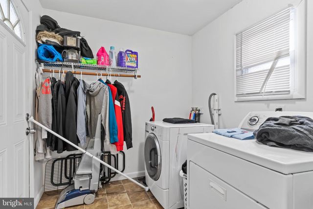 1218 BAILEY ST, Harrisburg, PA 17103