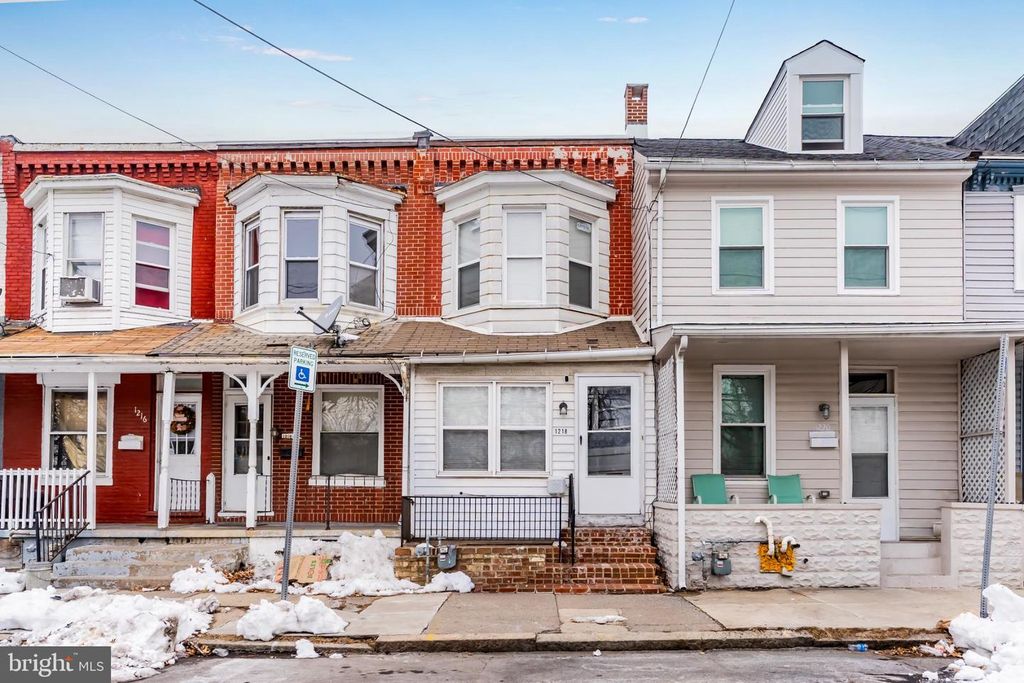 1218 BAILEY ST, Harrisburg, PA 17103