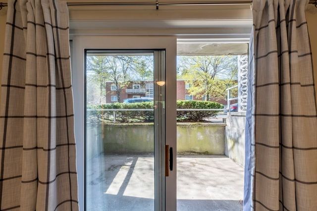 60 Lionel Ave B, Waltham, MA 02452