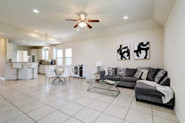 18939 Hartford Falls Lane, Richmond, TX 77407