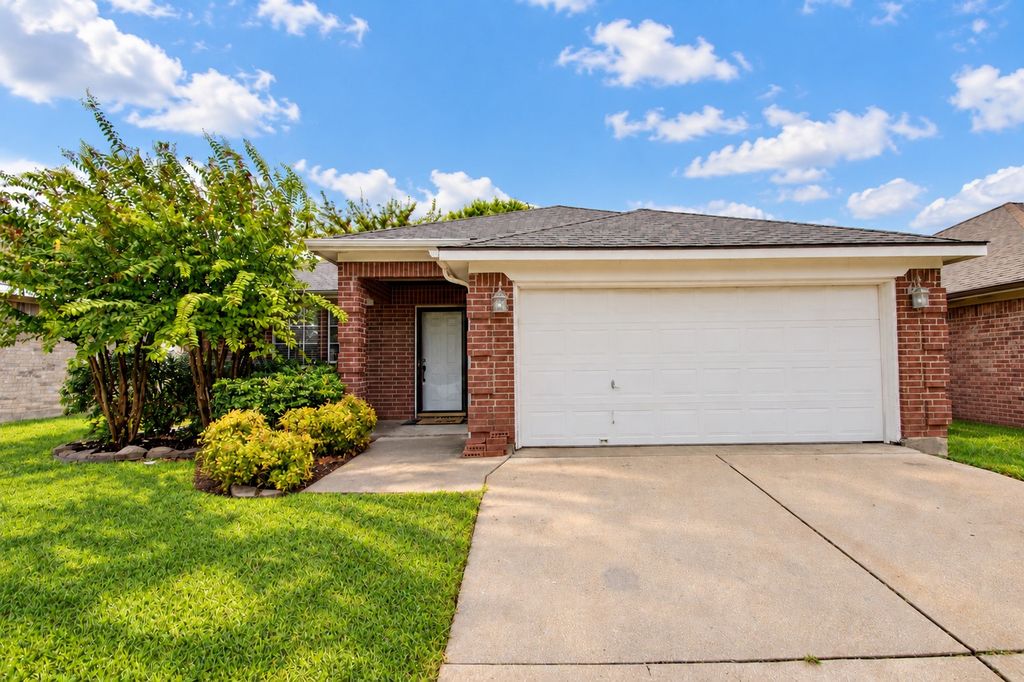 6917 Coldwater Canyon Road, Fort Worth, TX 76132 — exterior