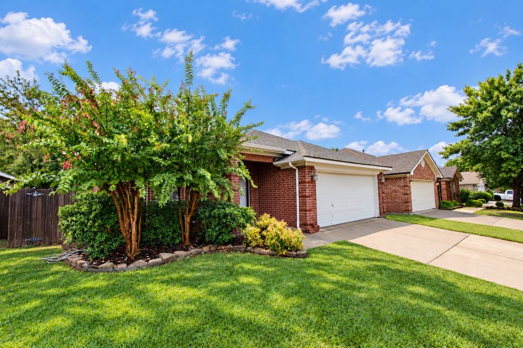 6917 Coldwater Canyon Road, Fort Worth, TX 76132 — photo 2