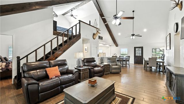 1784 Fm 538, Stockdale, TX 78160