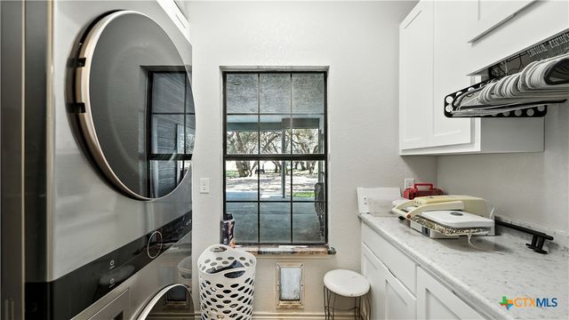 1784 Fm 538, Stockdale, TX 78160