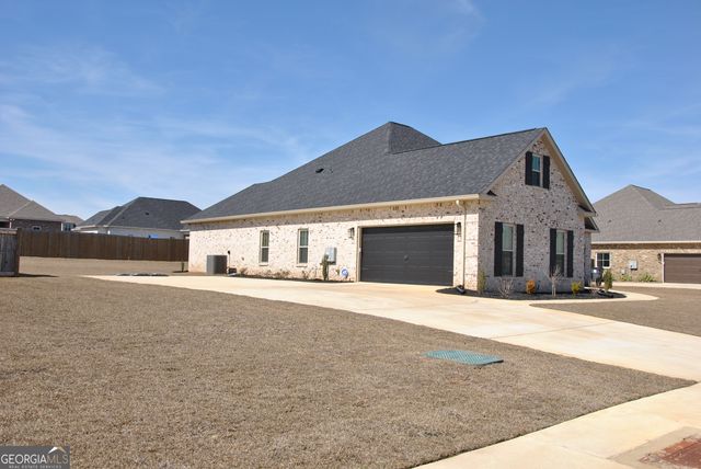 126 Blue Mist Lane, Kathleen, GA 31047