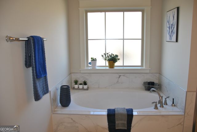 126 Blue Mist Lane, Kathleen, GA 31047