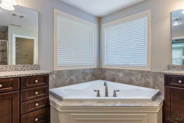 8925 Kenwood Road, Blue Ash, OH 45242