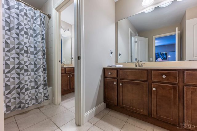 8925 Kenwood Road, Blue Ash, OH 45242