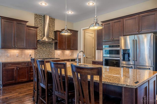 8925 Kenwood Road, Blue Ash, OH 45242
